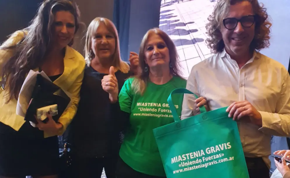 PARTICIPACIÓN EN EL DESFILE INCLUSIVO CON MIASTENIA GRAVIS
