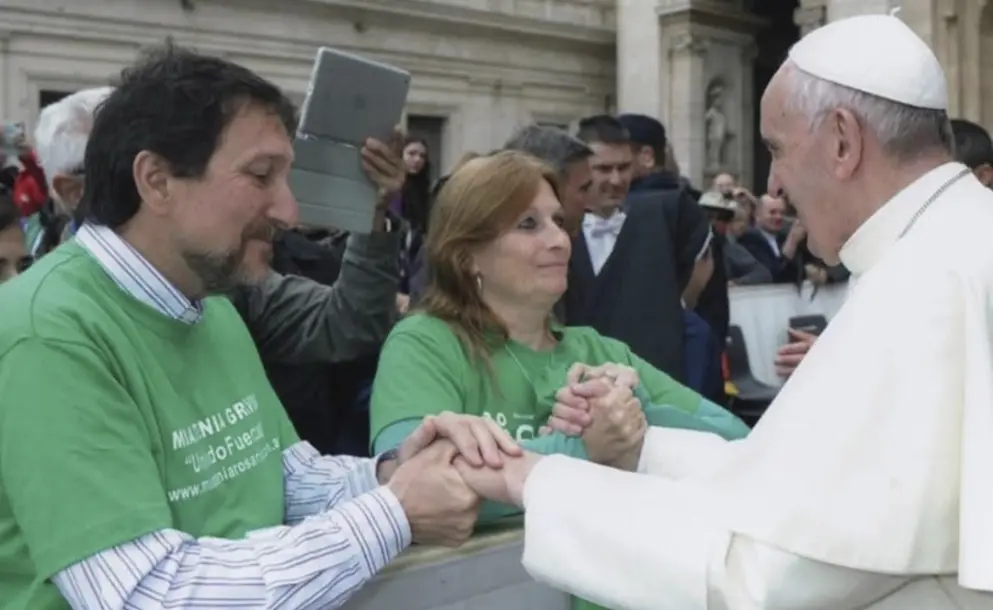 UN SUEÑO CUMPLIDO: LA MIASTENIA GRAVIS ANTE EL PAPA FRANCISCO