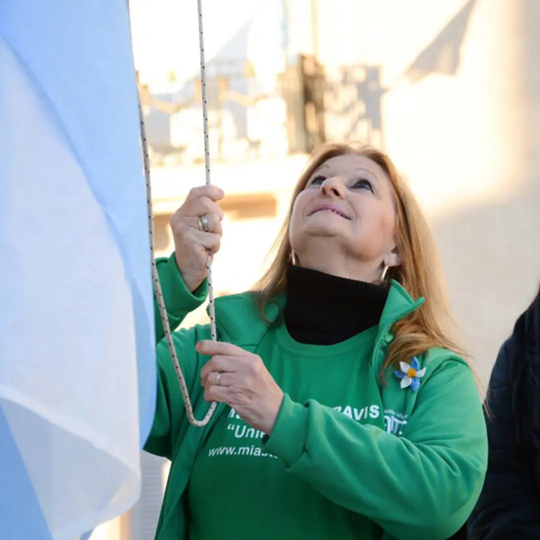 IZAMOS LA BANDERA EN EL DIA MUNDIAL DE LA MIASTENIA